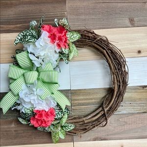 Handmade sumner wreath 16x16x2
